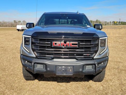 Used 2024 GMC Sierra 1500 AT4X image 2
