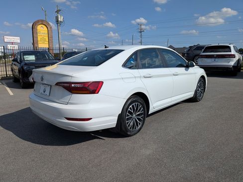 Used 2019 Volkswagen Jetta SE FWD image 3