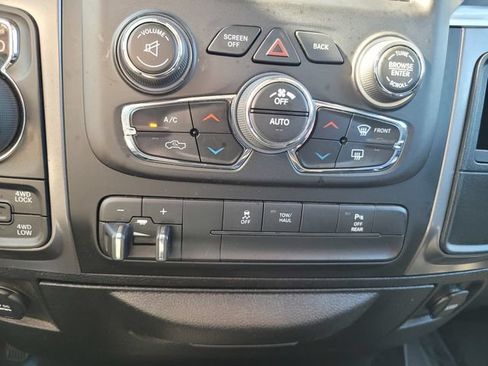 Used 2022 RAM 1500 Classic SLT w/ Electronics Group AWD/4WD image 24