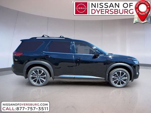New 2026 Nissan Pathfinder Platinum w/ Cargo Package AWD/4WD image 2