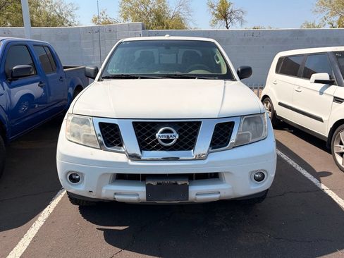 Used 2017 Nissan Frontier SV w/ SV Value Truck Package RWD image 3