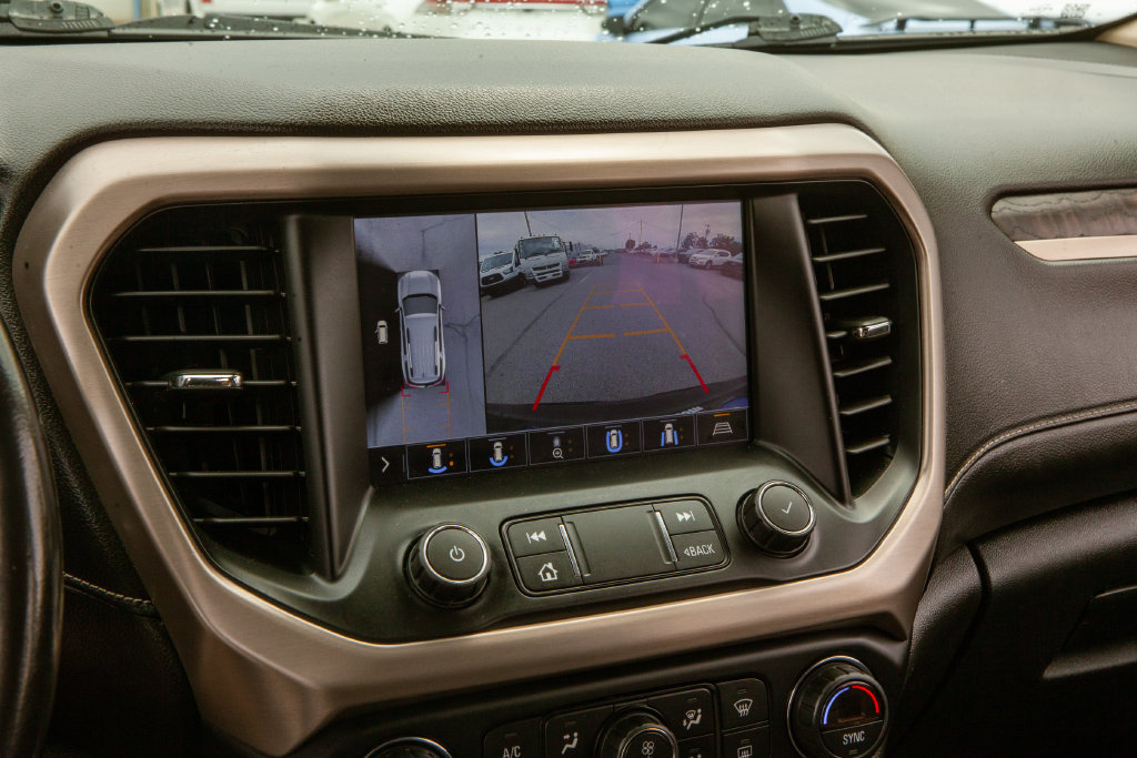 Used 2020 GMC Acadia Denali AWD/4WD image 17