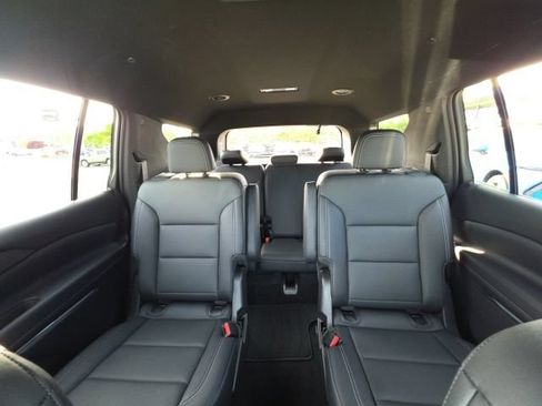Used 2026 Chevrolet Traverse LT AWD/4WD image 28