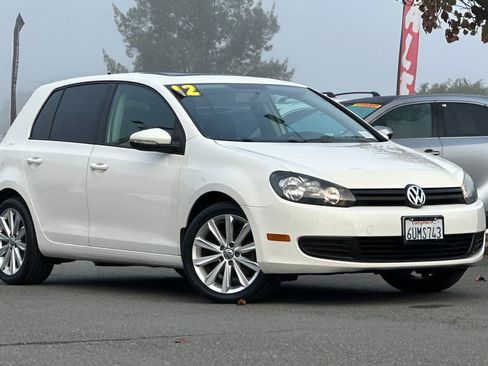 Used 2012 Volkswagen Golf 4-Door image 2