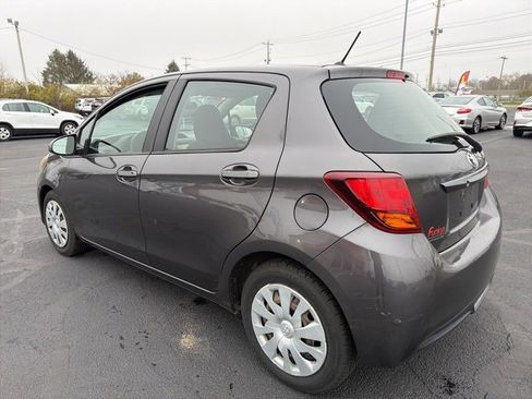 Used 2017 Toyota Yaris L image 5