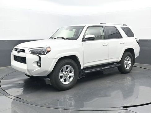 Used 2021 Toyota 4Runner SR5 image 8