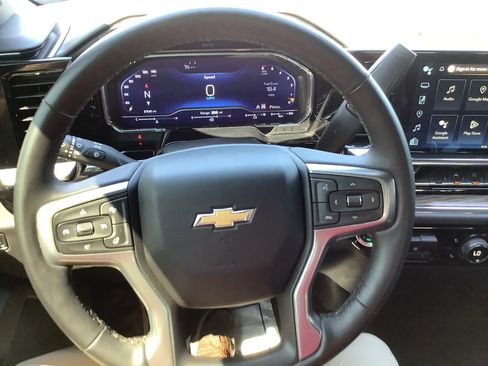 Used 2025 Chevrolet Silverado 1500 LT image 14