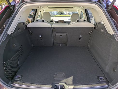 New 2026 Volvo XC60 B5 Ultra w/ Climate Package image 13