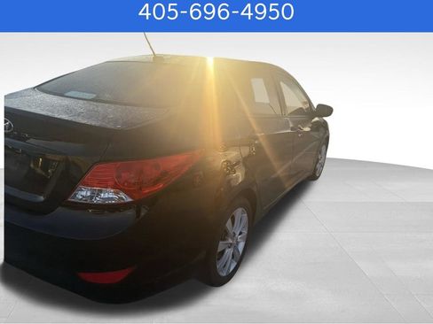 Used 2014 Hyundai Accent GLS w/ Option Group 2 FWD image 3