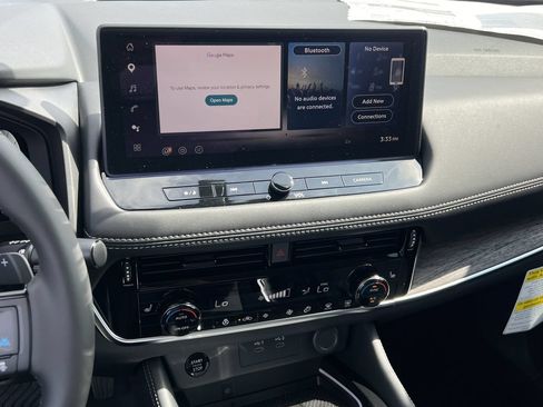 New 2026 Nissan Rogue Platinum AWD/4WD image 10
