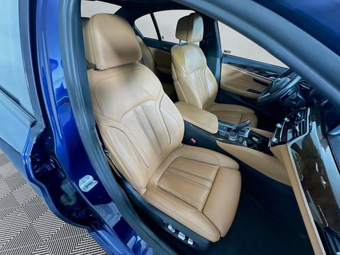 Used 2019 BMW 530i w/ M Sport Package RWD image 32
