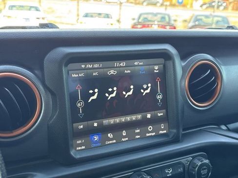 Used 2022 Jeep Gladiator Mojave w/ Trailer Tow Package image 22