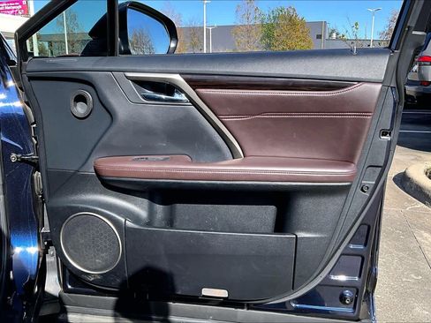 Used 2019 Lexus RX 350L w/ Premium Package image 19