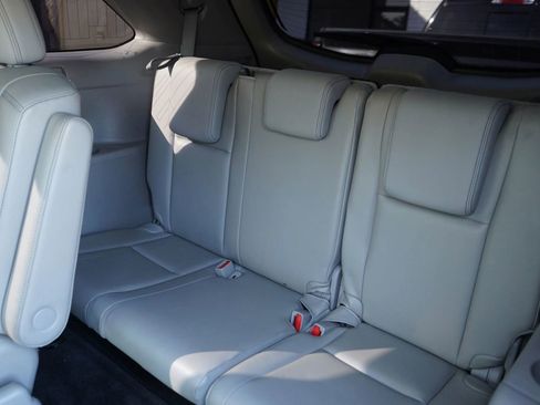 Used 2014 Toyota Highlander Limited image 19