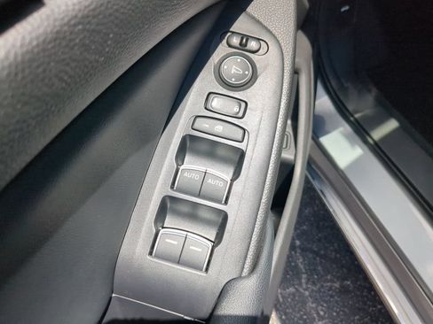 Used 2018 Honda Accord EX image 16