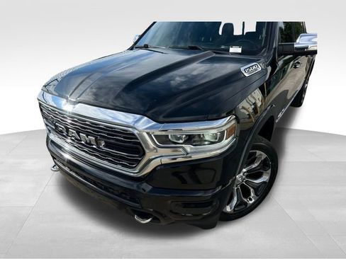 Used 2019 RAM 1500 Limited w/ Body Color Bumper Group image 4