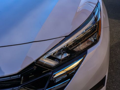 New 2025 Nissan Versa SV image 10