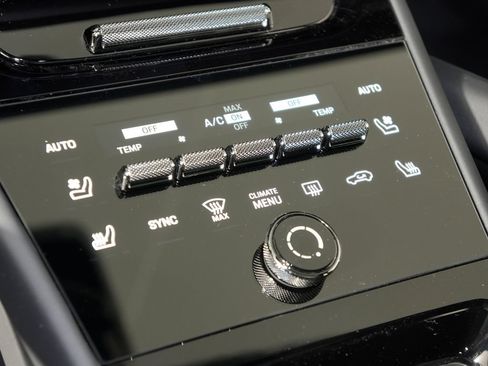 New 2026 Porsche Cayenne Coupe AWD/4WD image 32