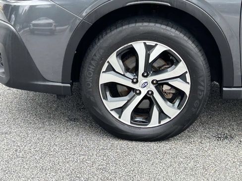 Used 2021 Subaru Outback Limited AWD/4WD image 9