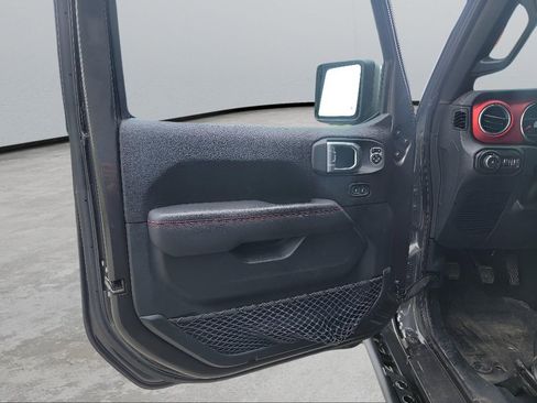 Used 2019 Jeep Wrangler Unlimited Rubicon AWD/4WD image 9