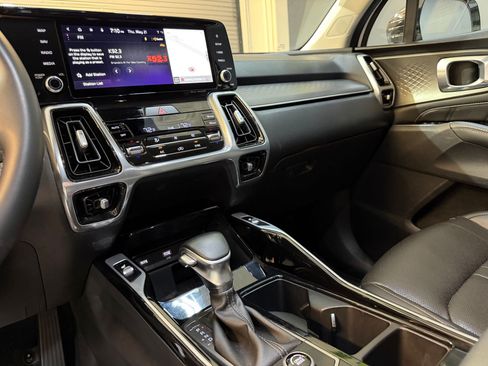 Used 2023 Kia Sorento SX FWD image 38