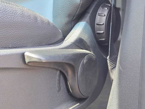 Used 2025 Mercedes-Benz Sprinter 2500 image 28