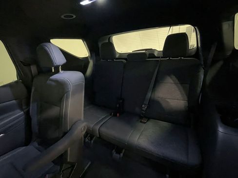 Used 2025 Chevrolet Traverse LT w/ LPO, Floor Liner Package AWD/4WD image 20