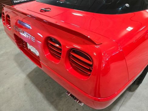 Used 1996 Chevrolet Corvette Coupe image 34