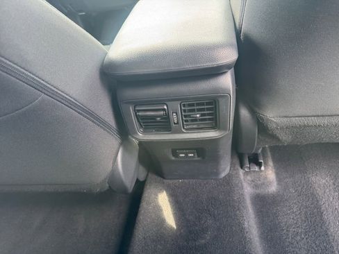 Used 2023 Toyota RAV4 SE image 20