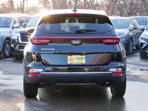 Used 2020 Kia Sportage LX w/ LX Popular Package image 6
