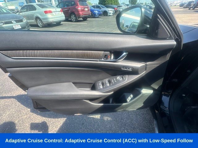 Used 2020 Honda Accord Touring image 11
