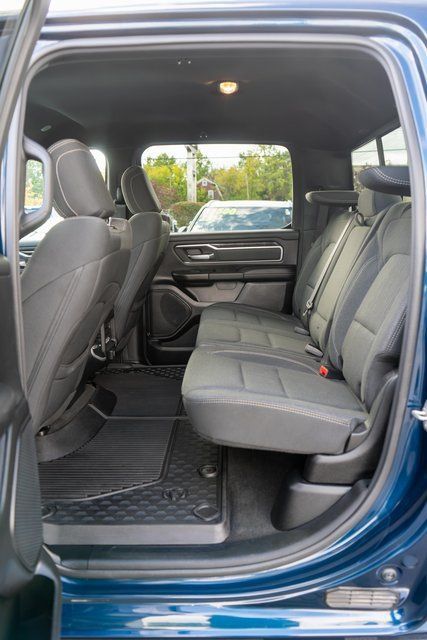 Used 2020 RAM 1500 Big Horn AWD/4WD image 11