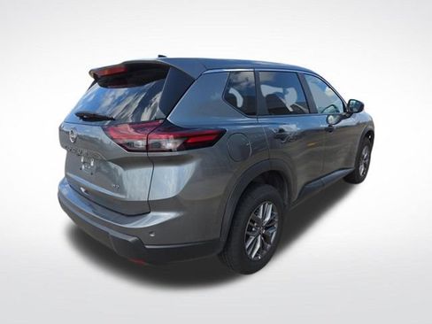 Used 2024 Nissan Rogue S AWD/4WD image 8