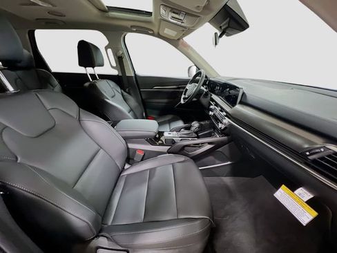 New 2025 Kia Telluride S image 32
