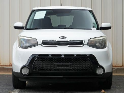 Used 2016 Kia Soul + FWD image 6
