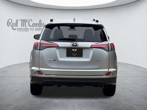 Used 2018 Toyota RAV4 LE FWD image 4