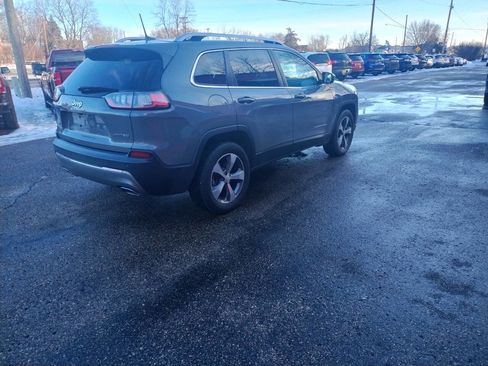 Used 2019 Jeep Cherokee Limited image 19