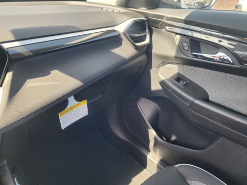 New 2025 Chevrolet TrailBlazer LT w/ Convenience Package FWD image 35