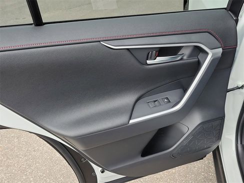 Used 2025 Toyota RAV4 XSE w/ Premium Package image 10