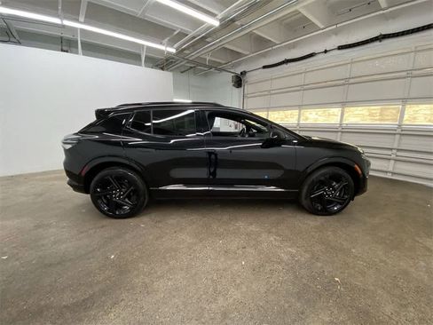 Used 2024 Chevrolet Equinox EV RS image 7