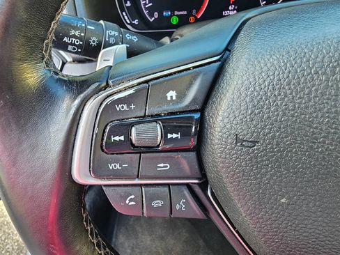 Used 2019 Honda Accord Touring image 17