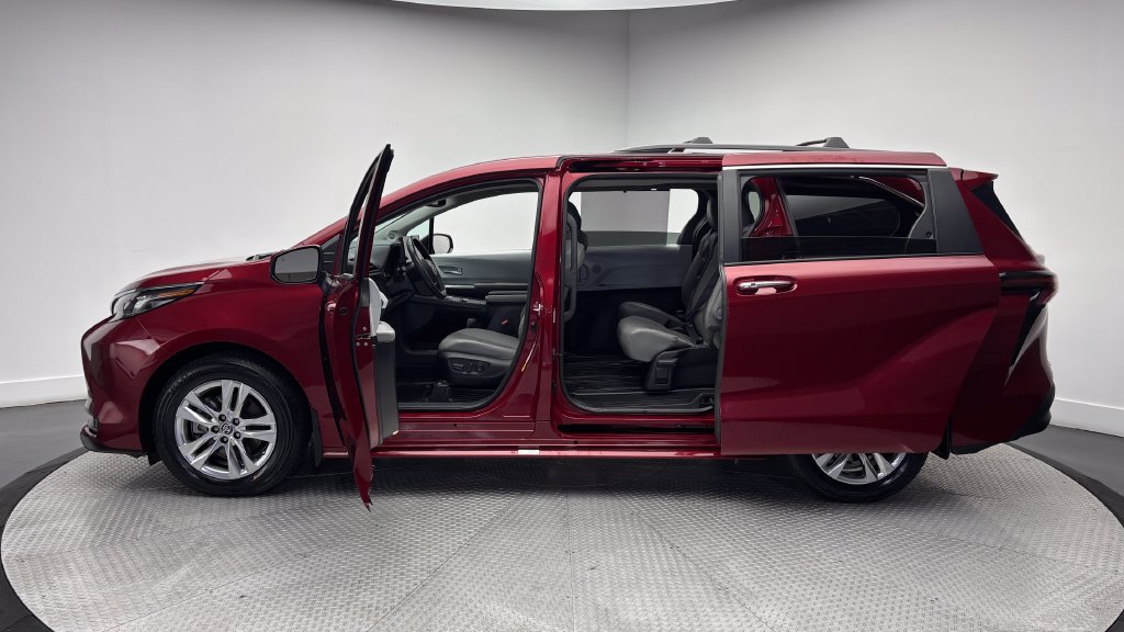 Certified 2025 Toyota Sienna XLE w/ XLE Plus Package AWD/4WD image 19