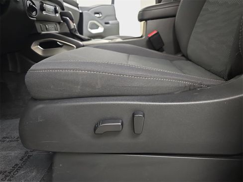 Used 2023 Nissan Frontier SV w/ Technology Package image 31