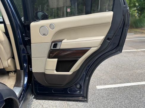 Used 2016 Land Rover Range Rover Supercharged AWD/4WD image 17