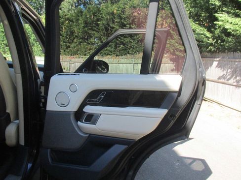 Used 2020 Land Rover Range Rover HSE image 94