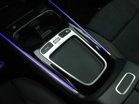 New 2026 Mercedes-Benz GLA 35 AMG 4MATIC image 6