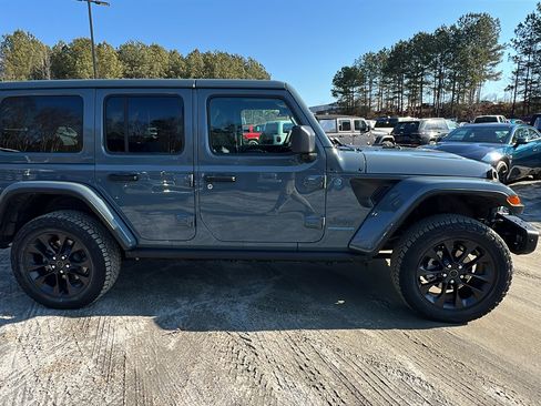 Used 2025 Jeep Wrangler Backcountry image 7