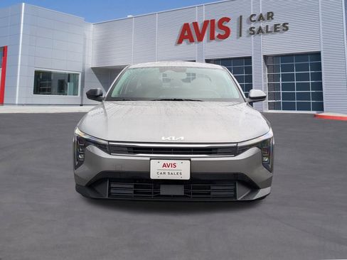 Used 2025 Kia K4 LXS image 10