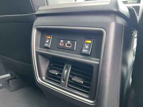 Used 2024 Nissan Murano SL image 16