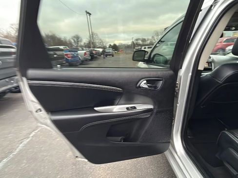 Used 2011 Dodge Journey Lux w/ Flexible Seating Group image 12